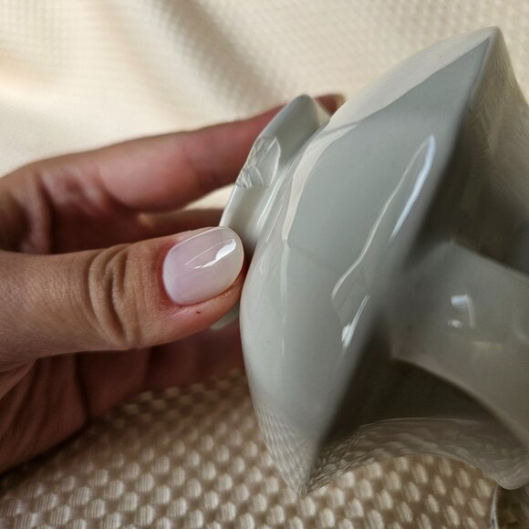 Johnson Brothers -‎ Vintage Plain White Gravy Boat with Dish - Made in England - Picture 14 of 15